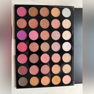 35XO Natural Flirt Palette